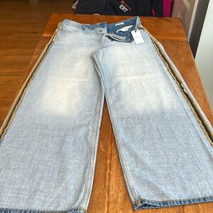 NWT Forever 21 Jeans mid rise baggy fit wide straight